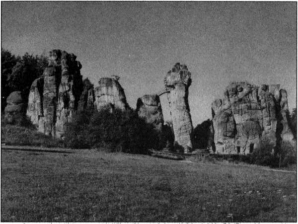 Иллюстрация к книге — Стоунхендж Третьего рейха [i_029.jpg]