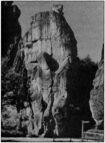 Иллюстрация к книге — Стоунхендж Третьего рейха [i_037.jpg]