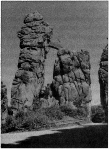 Иллюстрация к книге — Стоунхендж Третьего рейха [i_038.jpg]