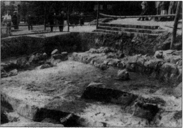 Иллюстрация к книге — Стоунхендж Третьего рейха [i_089.jpg]