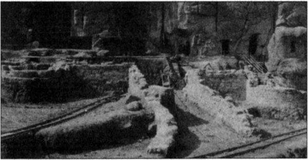 Иллюстрация к книге — Стоунхендж Третьего рейха [i_123.jpg]