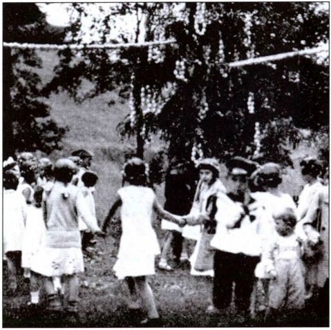 Иллюстрация к книге — Руны. Обряды и наследие предков [i_025.jpg]