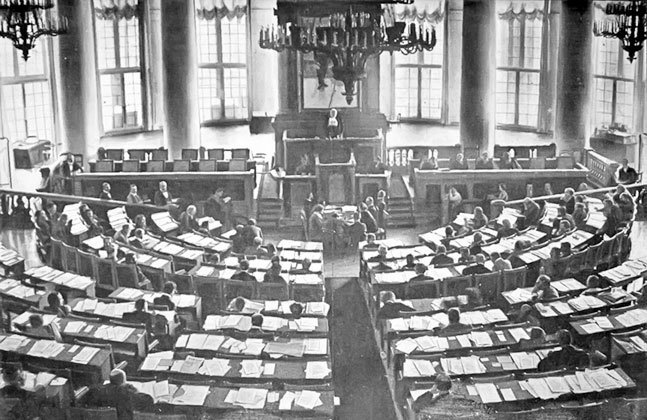 Иллюстрация к книге — 1916. Война и мир [doc2fb_image_0200002d.jpg]