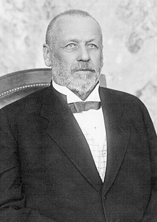 Иллюстрация к книге — 1916. Война и мир [doc2fb_image_0200002e.jpg]