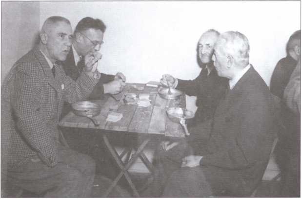 Иллюстрация к книге — Нюрнбергский дневник [i_026.jpg]