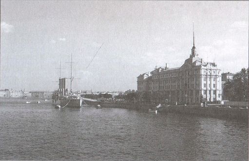 Иллюстрация к книге — Последние битвы Императорского флота [i_034.jpg]