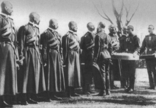 Иллюстрация к книге — Повседневная жизнь российских жандармов [i_071.jpg]