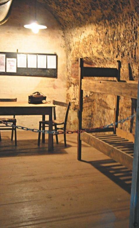 Иллюстрация к книге — Легенды метро и подземелий [i_002.jpg]