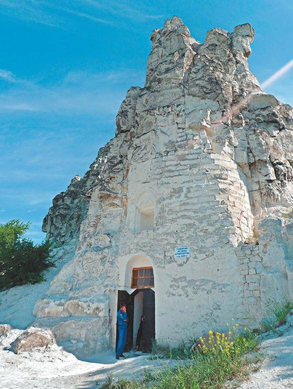 Иллюстрация к книге — Легенды метро и подземелий [i_012.jpg]