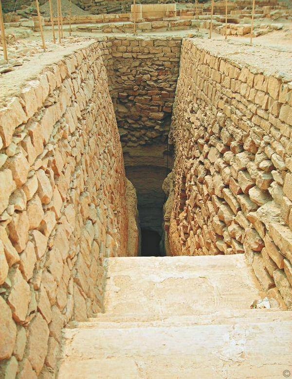 Иллюстрация к книге — Легенды метро и подземелий [i_018.jpg]