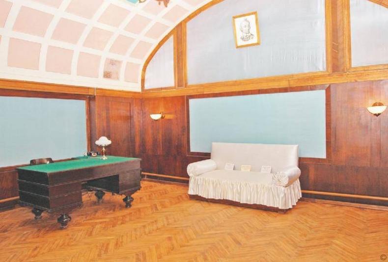 Иллюстрация к книге — Легенды метро и подземелий [i_051.jpg]