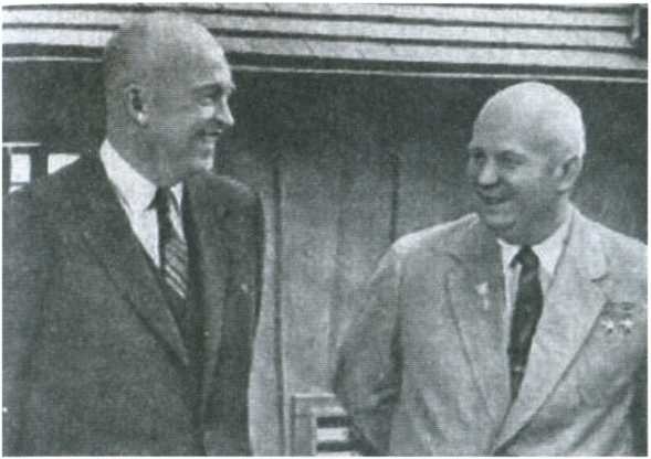 Иллюстрация к книге — Повседневная жизнь ЦРУ. Политическая история 1947-2007 [i_012.jpg]