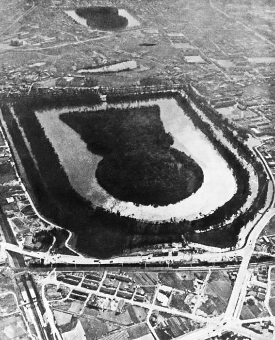 Иллюстрация к книге — Популярная история мифологии [i_139.jpg]