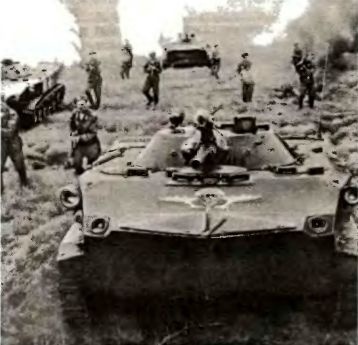 Иллюстрация к книге — Танковый меч страны Советов [i_031.jpg]