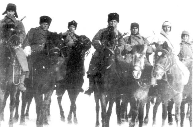 Иллюстрация к книге — Вторая мировая война 1939-1945. Восточные легионы и казачьи части в вермахте [any2fbimgloader15.jpg]