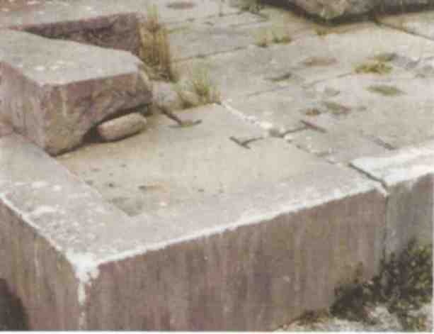 Иллюстрация к книге — Именем Зевса [i_006.jpg]