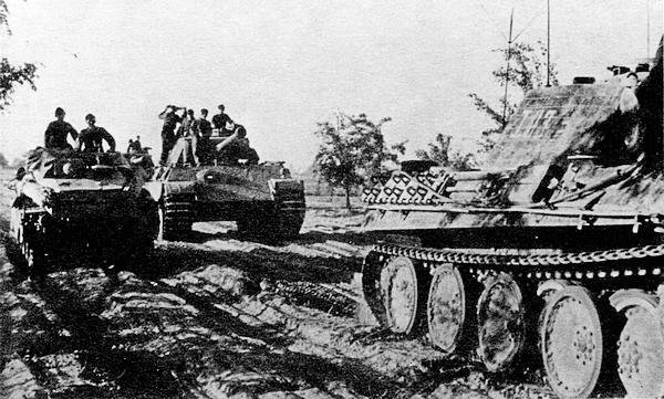 Иллюстрация к книге — Тяжёлый танк «Пантера» [i_052.jpg]