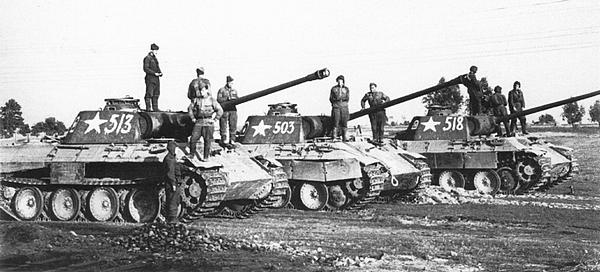 Иллюстрация к книге — Тяжёлый танк «Пантера» [i_060.jpg]