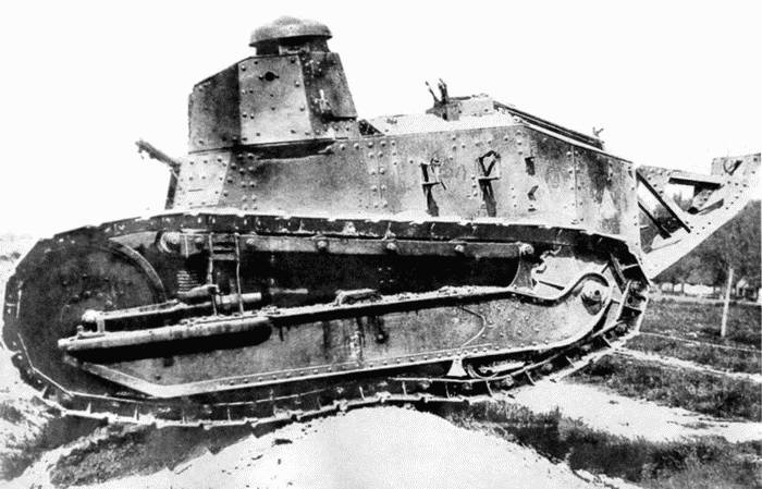 Иллюстрация к книге — Танк № 1 «Рено ФТ-17» [i_006.jpg]