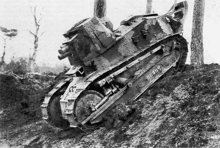 Иллюстрация к книге — Танк № 1 «Рено ФТ-17» [i_014.jpg]