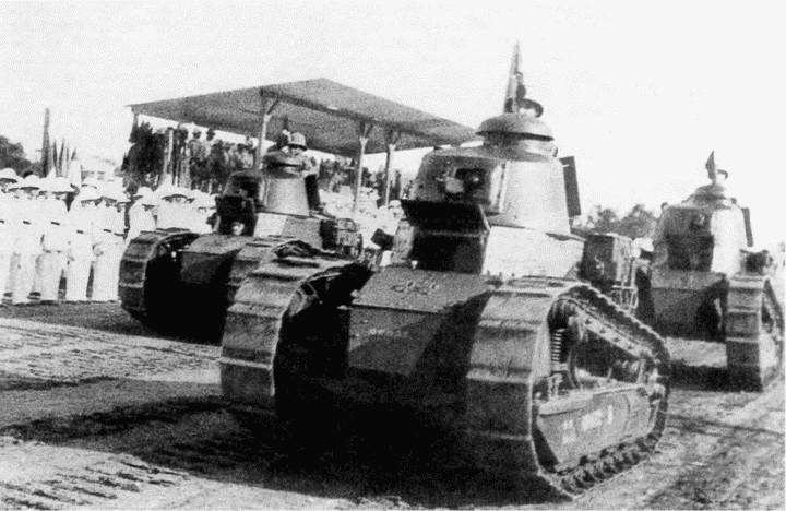 Иллюстрация к книге — Танк № 1 «Рено ФТ-17» [i_085.jpg]