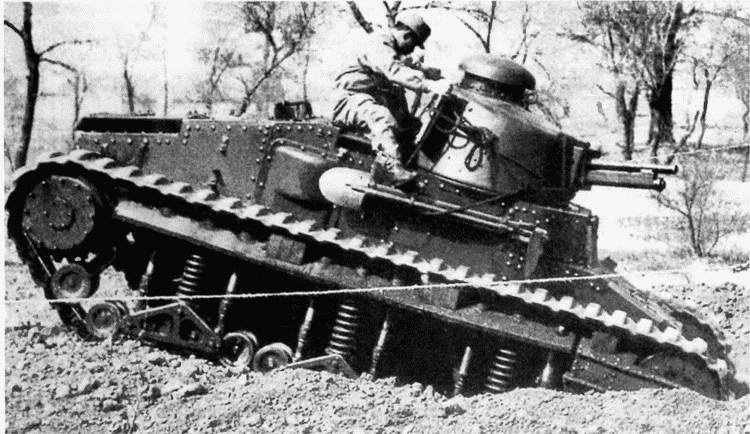 Иллюстрация к книге — Танк № 1 «Рено ФТ-17» [i_094.jpg]