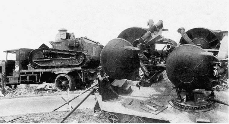 Иллюстрация к книге — Танк № 1 «Рено ФТ-17» [i_101.jpg]