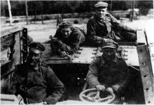 Иллюстрация к книге — Первые германские танки. "Тевтонский ответ" [i_030.jpg]