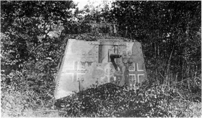 Иллюстрация к книге — Первые германские танки. "Тевтонский ответ" [i_094.jpg]