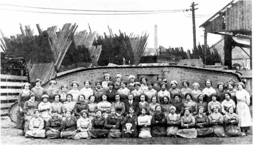 Иллюстрация к книге — Самые первые танки "Дьявол идет!" [i_015.jpg]