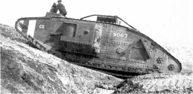 Иллюстрация к книге — Самые первые танки "Дьявол идет!" [i_023.jpg]