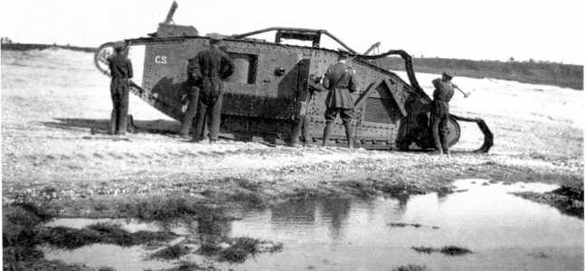 Иллюстрация к книге — Самые первые танки "Дьявол идет!" [i_028.jpg]