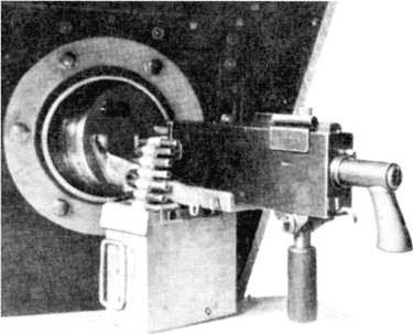 Иллюстрация к книге — Самые первые танки "Дьявол идет!" [i_051.jpg]