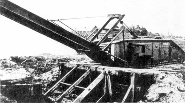 Иллюстрация к книге — Самые первые танки "Дьявол идет!" [i_059.jpg]