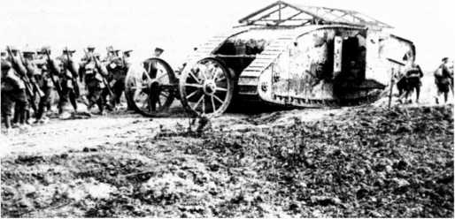 Иллюстрация к книге — Самые первые танки "Дьявол идет!" [i_074.jpg]