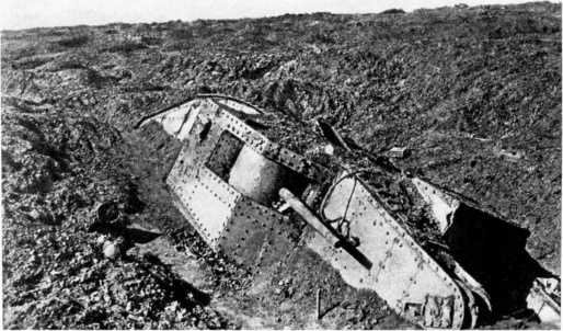 Иллюстрация к книге — Самые первые танки "Дьявол идет!" [i_082.jpg]