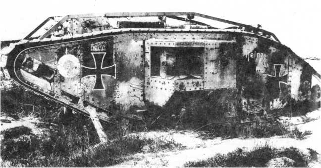 Иллюстрация к книге — Самые первые танки "Дьявол идет!" [i_120.jpg]