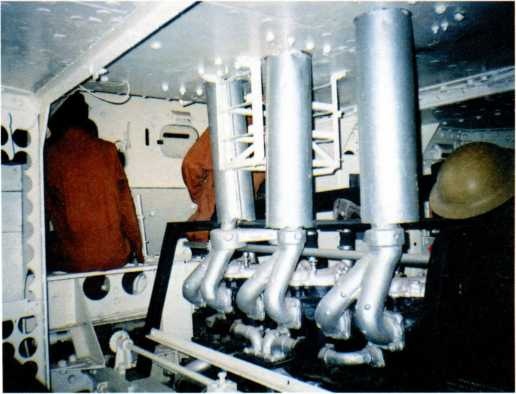 Иллюстрация к книге — Самые первые танки "Дьявол идет!" [i_130.jpg]