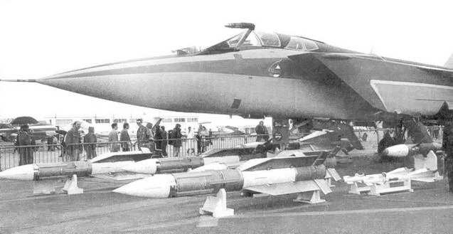 Иллюстрация к книге — МиГ-31. Страж российского неба [pic_27.jpg]