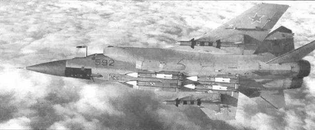 Иллюстрация к книге — МиГ-31. Страж российского неба [pic_31.jpg]