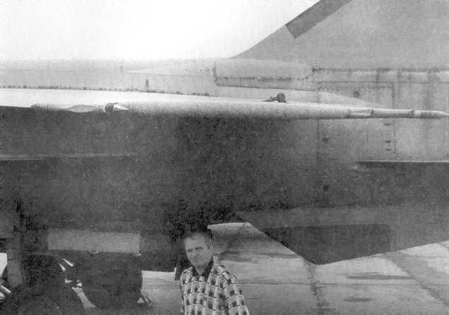 Иллюстрация к книге — МиГ-31. Страж российского неба [pic_75.jpg]