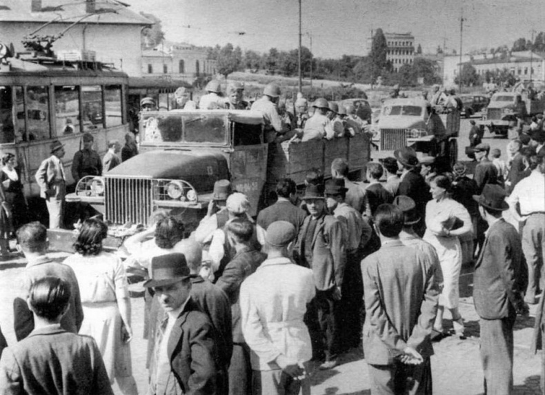 Иллюстрация к книге — Автомобили Красной Армии, 1941–1945 гг. [img_107.jpg]