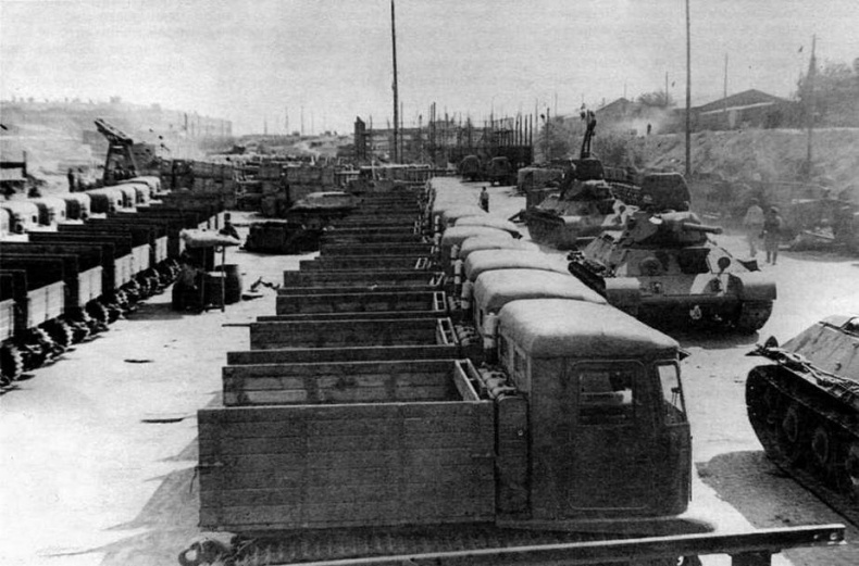 Иллюстрация к книге — Артиллерийские тягачи Красной Армии. Часть 1 [img_17.jpg]