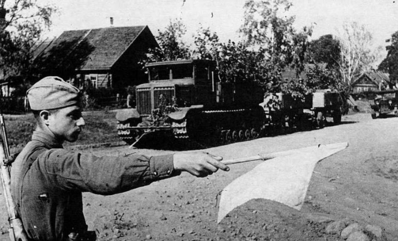 Иллюстрация к книге — Артиллерийские тягачи Красной Армии. Часть 1 [img_46.jpg]