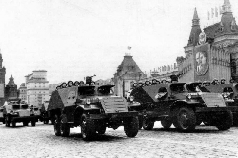 Иллюстрация к книге — Бронетранспортер БТР-152 [img_10.jpg]