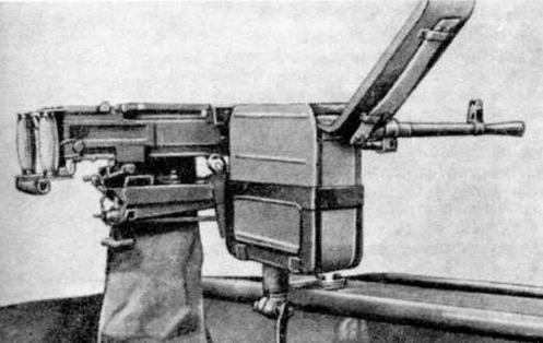 Иллюстрация к книге — Бронетранспортер БТР-152 [img_17.jpg]