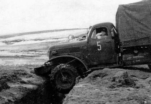 Иллюстрация к книге — Бронетранспортер БТР-152 [img_46.jpg]