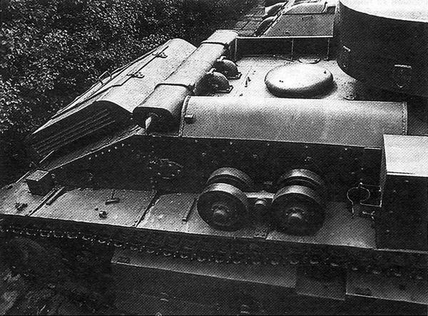 Иллюстрация к книге — Средний танк Т-28 [i_016.jpg]