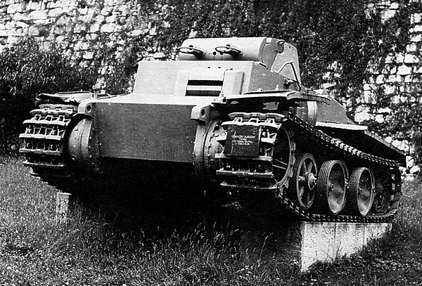 Иллюстрация к книге — Лёгкий танк Panzer I [i_075.jpg]