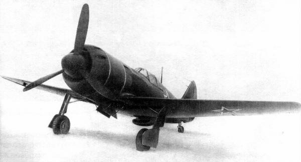 Иллюстрация к книге — Истребитель Ла-9 [i_020.jpg]